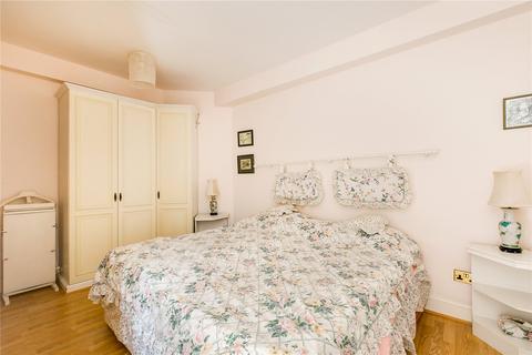 1 bedroom apartment to rent, Chelsea Cloisters, London SW3