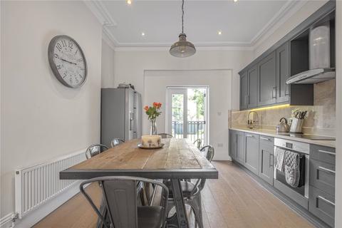 3 bedroom apartment for sale, Ferndale Road, London SW4