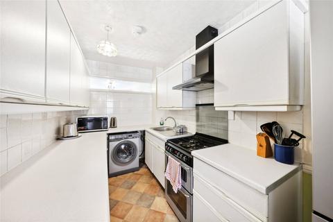 4 bedroom terraced house for sale, Gaskell Street, London SW4