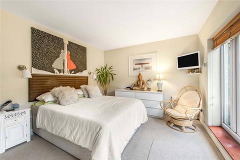2 bedroom maisonette for sale, Floris Place, London SW4