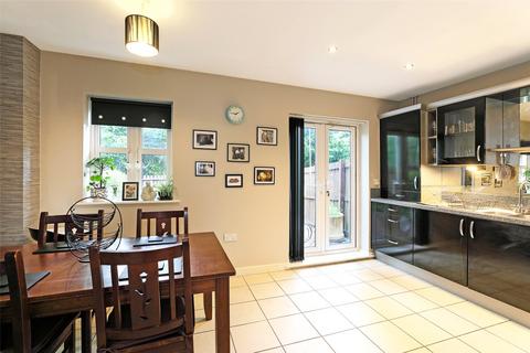 4 bedroom terraced house for sale, Temple Court, Wakefield, West Yorkshire, WF1