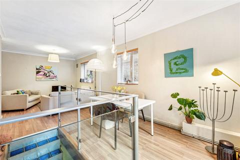 2 bedroom apartment for sale, Belvedere Court, London SW4