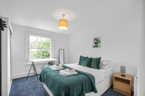 3 bedroom apartment to rent, Sandmere Road, London SW4