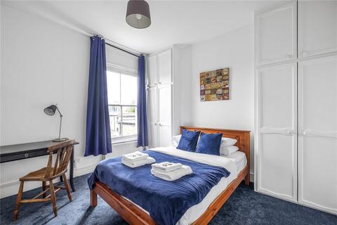 3 bedroom apartment to rent, Sandmere Road, London SW4