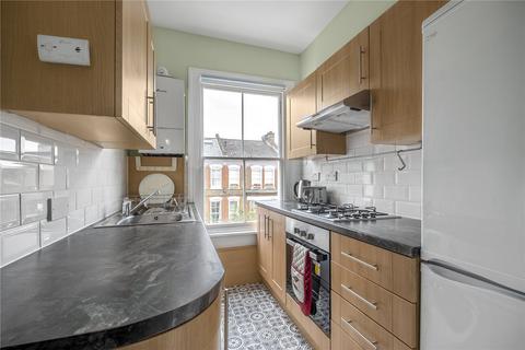 3 bedroom apartment to rent, Sandmere Road, London SW4
