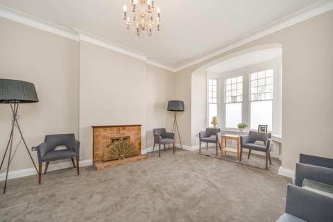 5 bedroom detached house for sale, Flanders Road, London W4