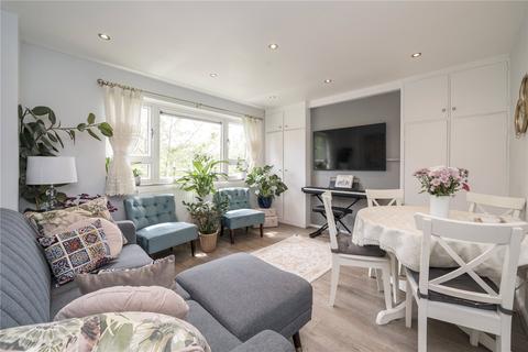 1 bedroom apartment for sale, Thames Road, London W4