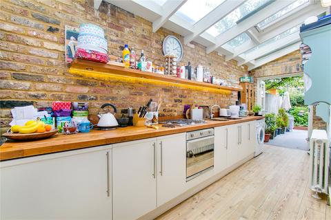 2 bedroom maisonette for sale, Broughton Road, London SW6