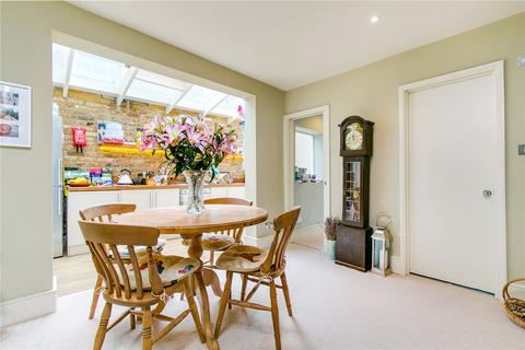 2 bedroom maisonette for sale, Broughton Road, London SW6