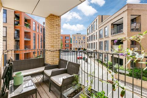 2 bedroom apartment to rent, Eythorne Road, London SW9