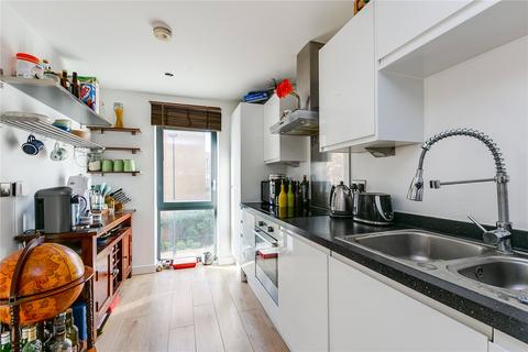 2 bedroom apartment to rent, Eythorne Road, London SW9