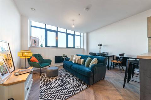 2 bedroom apartment to rent, Priory House, Birmingham B5
