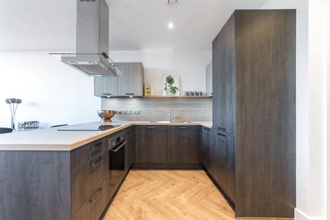 2 bedroom apartment to rent, Priory House, Birmingham B5