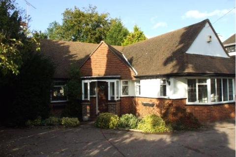 4 bedroom bungalow to rent, Chiltern Road, Sutton, Surrey, SM2