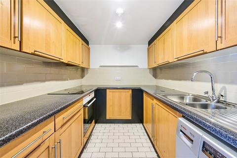 3 bedroom apartment for sale, Cormont Road, London SE5