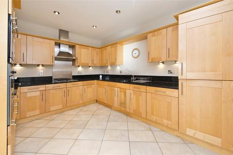 3 bedroom apartment for sale, Warren House, London W14