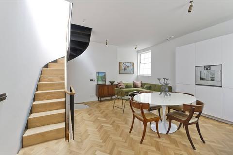 2 bedroom end of terrace house for sale, Carmel Court, London W8