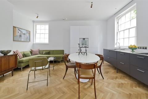 2 bedroom end of terrace house for sale, Carmel Court, London W8