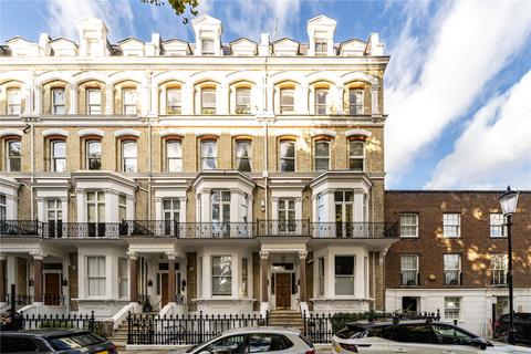 2 bedroom property for sale, Vicarage Gate, London W8