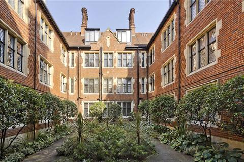 2 bedroom apartment for sale, London W8