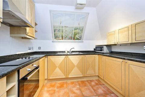 2 bedroom apartment for sale, London W8