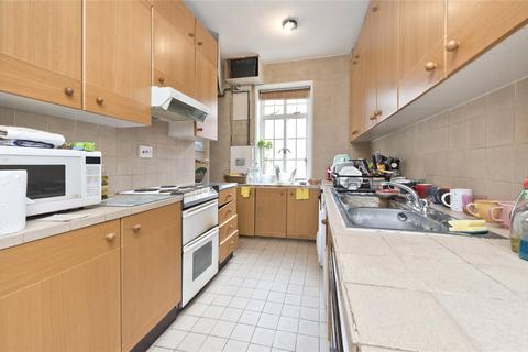 3 bedroom apartment for sale, London W8