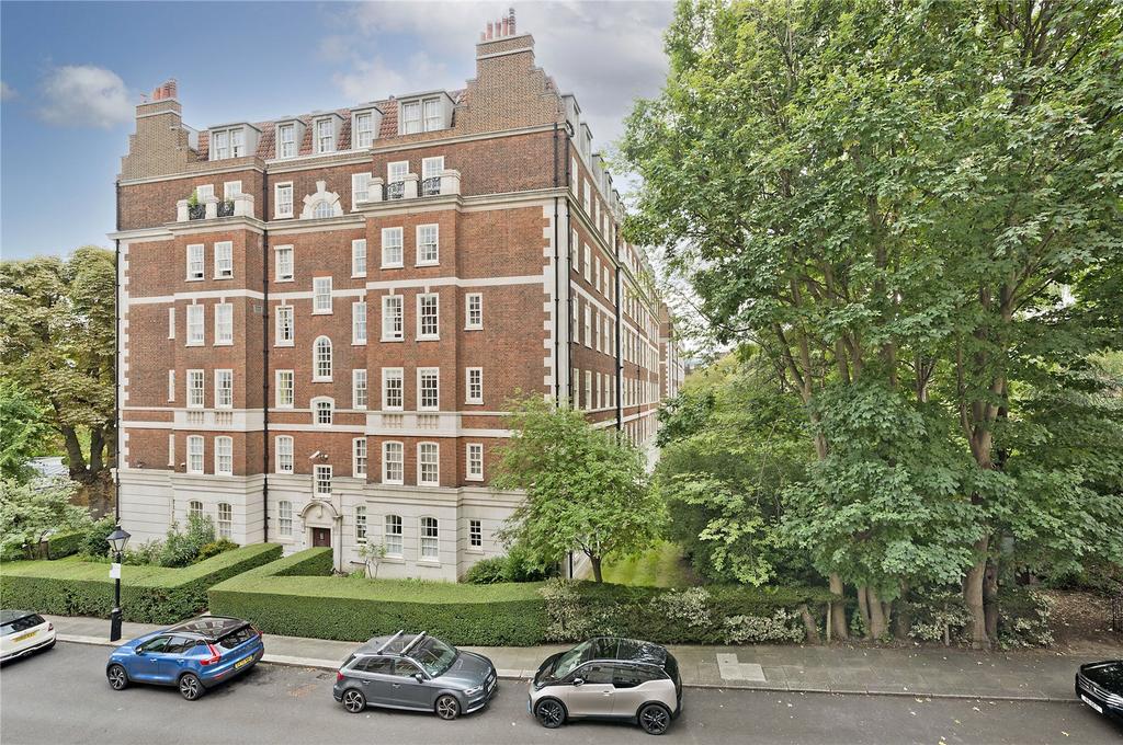 London W8 3 bed apartment - £2,500,000