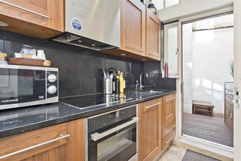 2 bedroom apartment for sale, Kensington Court, London W8