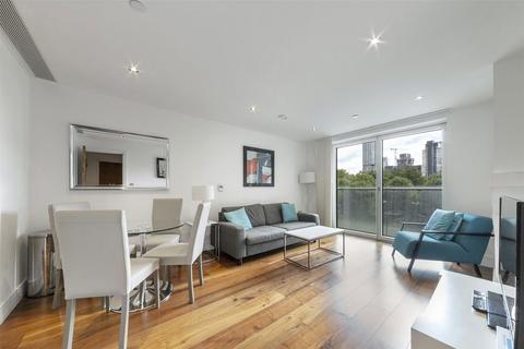 1 bedroom flat for sale, Lincoln Plaza, London E14