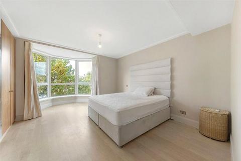 3 bedroom apartment to rent, Queens Terrace, London NW8