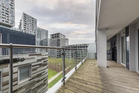 3 bedroom apartment to rent, Indescon Square, Canary Wharf E14