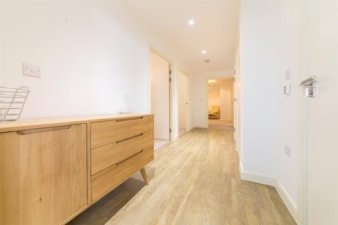 3 bedroom apartment for sale, Telegraph Avenue, London SE10