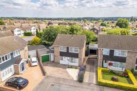 3 bedroom detached house for sale, Newnham Close, Hartford, Huntingdon.