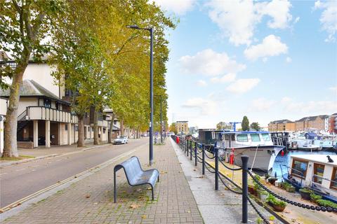 1 bedroom apartment for sale, Baltic Quay, London SE16