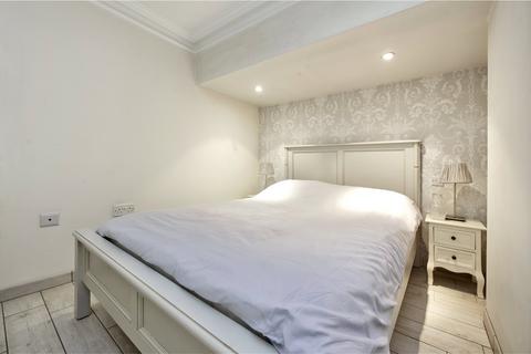 Studio for sale, Pembridge Square, London W2