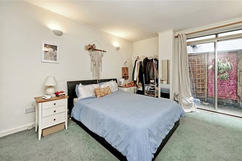 2 bedroom apartment for sale, Linden Gardens, London W2