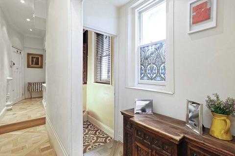 2 bedroom apartment for sale, Linden Gardens, London W2