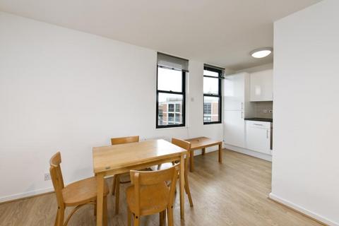 Studio to rent, Longleat House, London SW1V