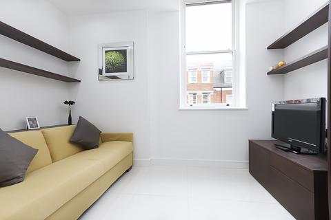 Studio to rent, Albany House, London WC1H