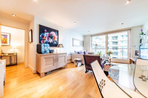 2 bedroom apartment to rent, Drake House, 14 St. George Wharf SW8