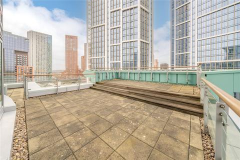 3 bedroom apartment for sale, Kestrel House, St George Wharf SW8