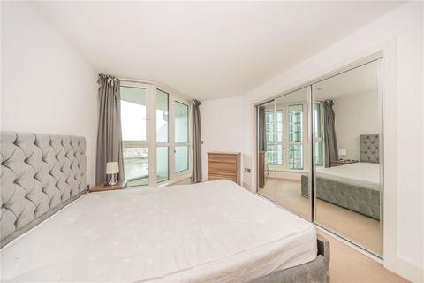 3 bedroom apartment for sale, Kestrel House, St George Wharf SW8