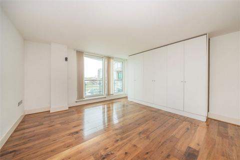 3 bedroom flat for sale, St. George Wharf, London SW8