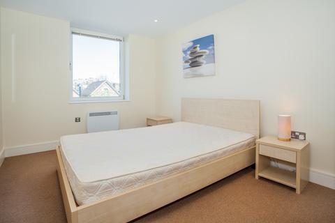 2 bedroom apartment to rent, Drayton Park, London N5