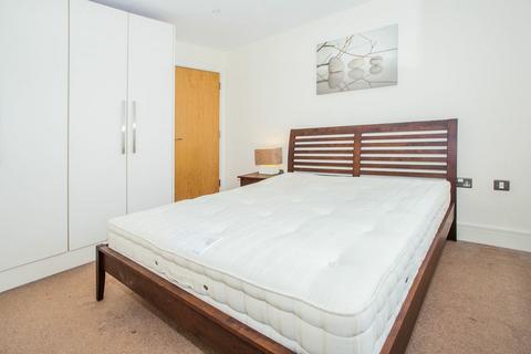 1 bedroom apartment to rent, Drayton Park, London N5