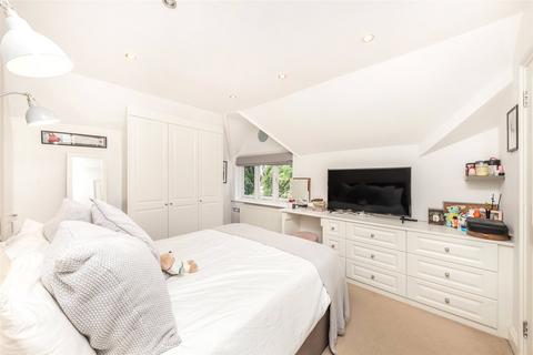 2 bedroom apartment for sale, Tooting Bec Gardens, London SW16