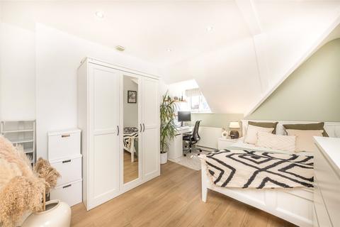 2 bedroom apartment for sale, Tooting Bec Gardens, London SW16