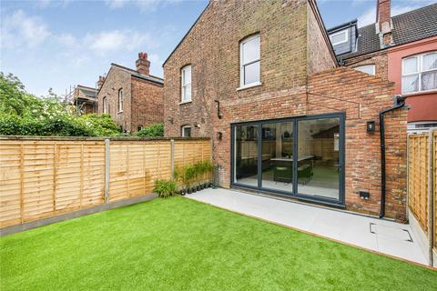 4 bedroom terraced house for sale, Cricklade Avenue, Streatham Hill SW2