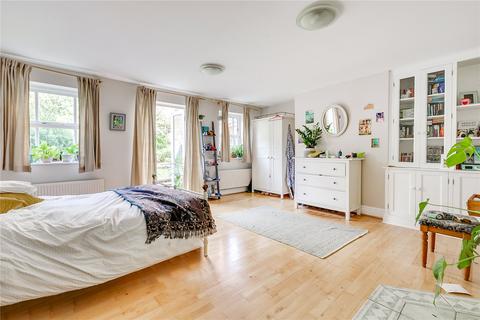 5 bedroom terraced house to rent, Massingberd Way, London SW17