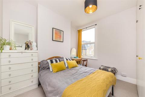 3 bedroom maisonette for sale, Otterburn Street, London SW17